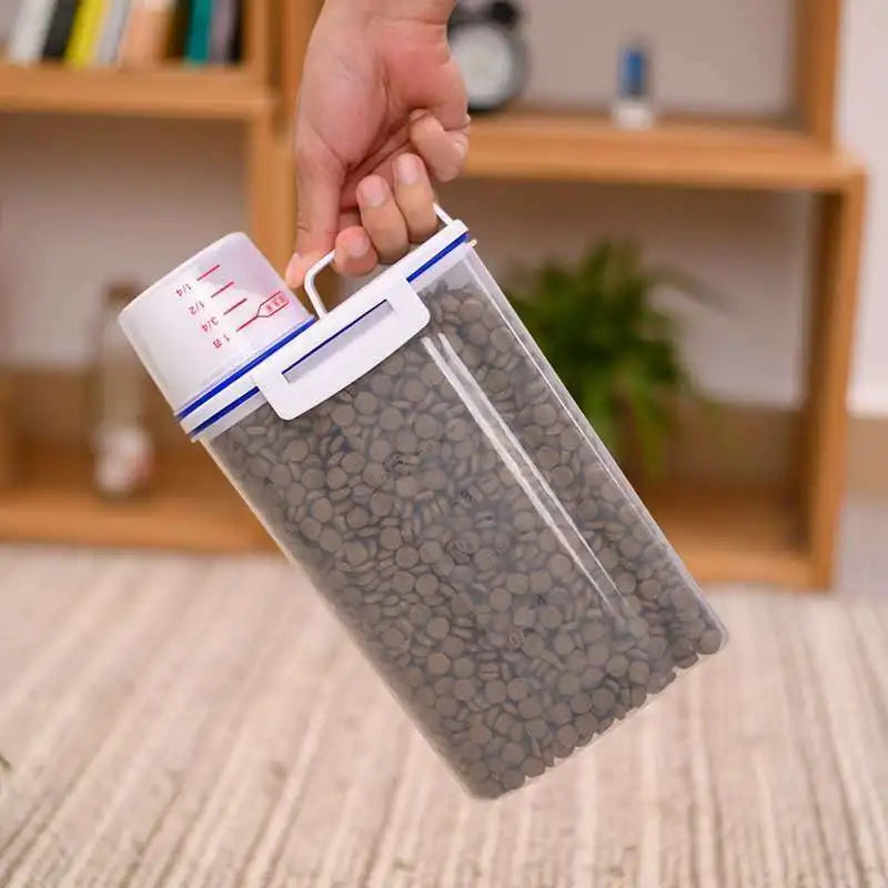 1.5kg/2kg Dog Cat Food Pail Plastic Storage Tank with Measuring Cup Container